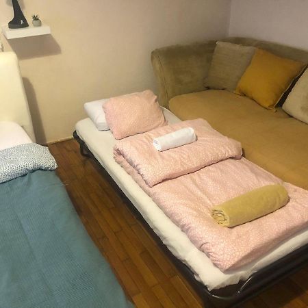 V57 Apartment Oktogon ブダペスト エクステリア 写真