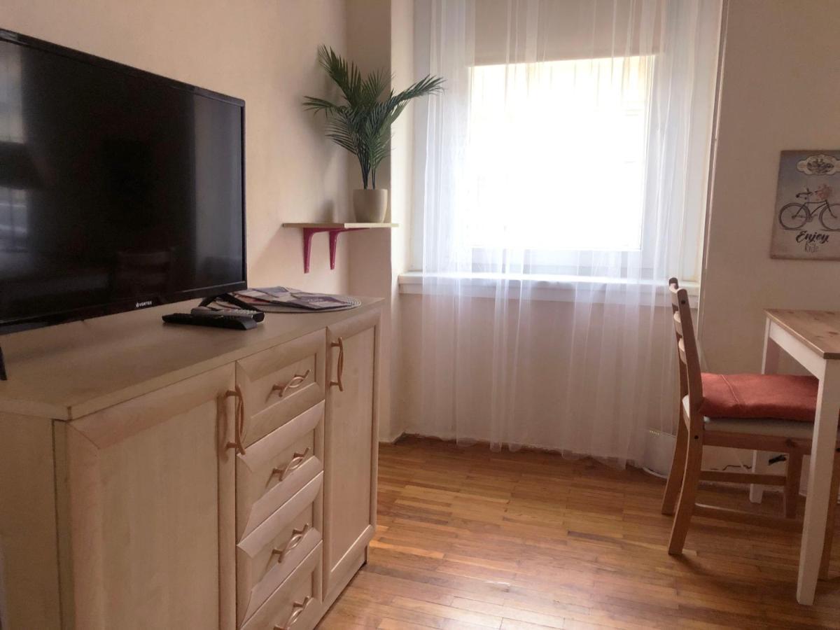 V57 Apartment Oktogon ブダペスト エクステリア 写真